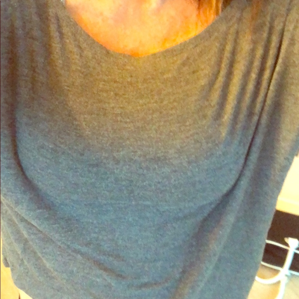 Super soft size XS grey cropped T-shirt